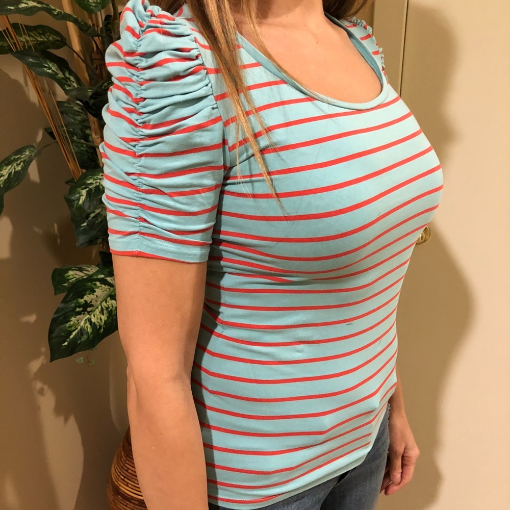 Women top by forever 21